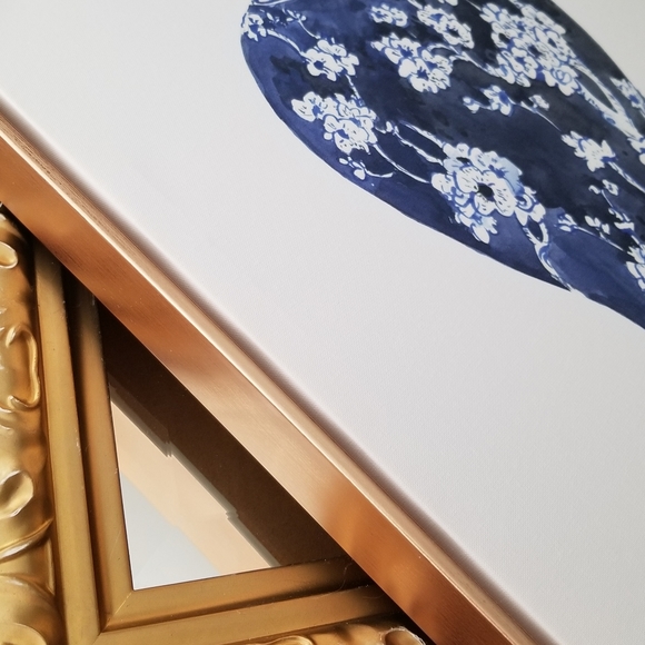 ❗Blue White Floral Chinese Style Vase Canvas Artwork with Gold Trim Frame❗ - Picture 6 of 9